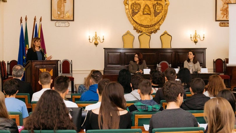 Funchal abre candidaturas online para bolsas universitárias