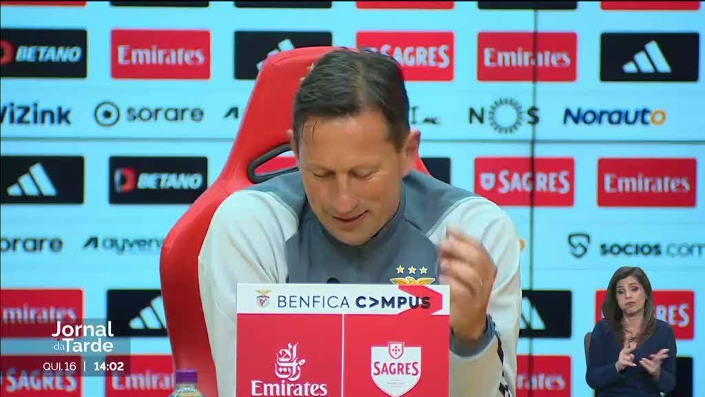 Roger Schmidt não confirma se continua na Luz