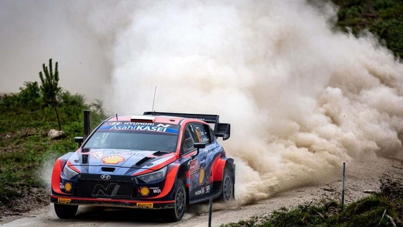 Imagem de Ott Tänak herda liderança no Rali da Bélgica após acidente de Neuville