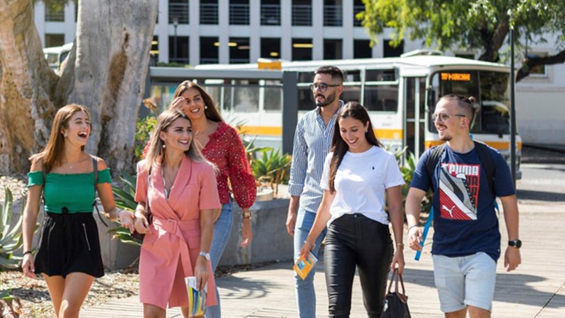 Transportes públicos gratuitos na Madeira para estudantes até 23 anos e pessoas com mais de 65 em 2024