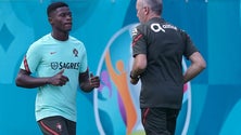 Nuno Mendes integrado no treino de Portugal