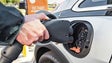 Imagem de Governo está a dar incentivos à compra de veículos elétricos e híbridos (Áudio)