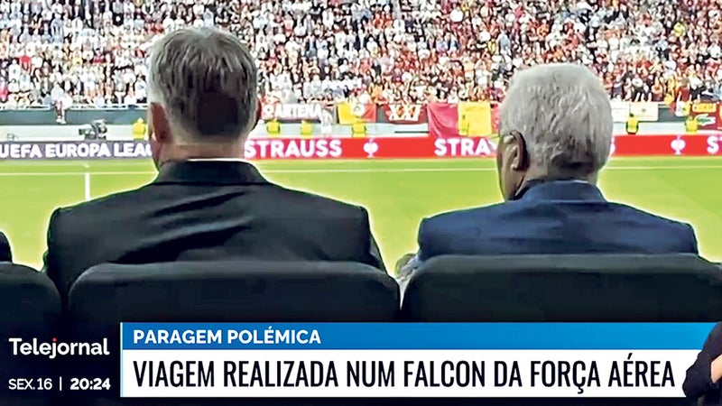 Imagem de Costa esteve em Budapeste a convite da UEFA e ao lado de Orbán
