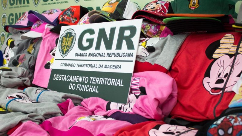 Imagem de GNR apreende material contrafeito no Funchal