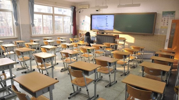 Imagem de Mais quatro escolas com casos de Covid