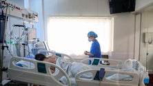 Imagem de Governo injeta 1.022 milhões nos hospitais do SNS