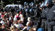 Imagem de Covid-19: 45 polícias feridos durante manifestações em Berlim contra restrições