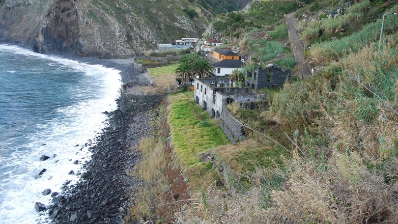 Buscas por turista que desapareceu no mar de São Jorge foram encerradas