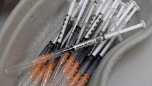 Imagem de Vacinas de mRNA conferem proteção substancial dos idosos