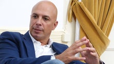 Imagem de Cafôfo anuncia reforma do sistema consular