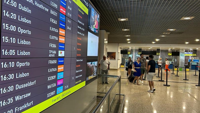 Imagem de Apenas três aviões conseguiram aterrar hoje à tarde na Madeira