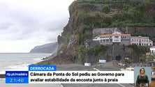 Imagem de Câmara da Ponta do Sol interdita praia e pede avaliação da escarpa