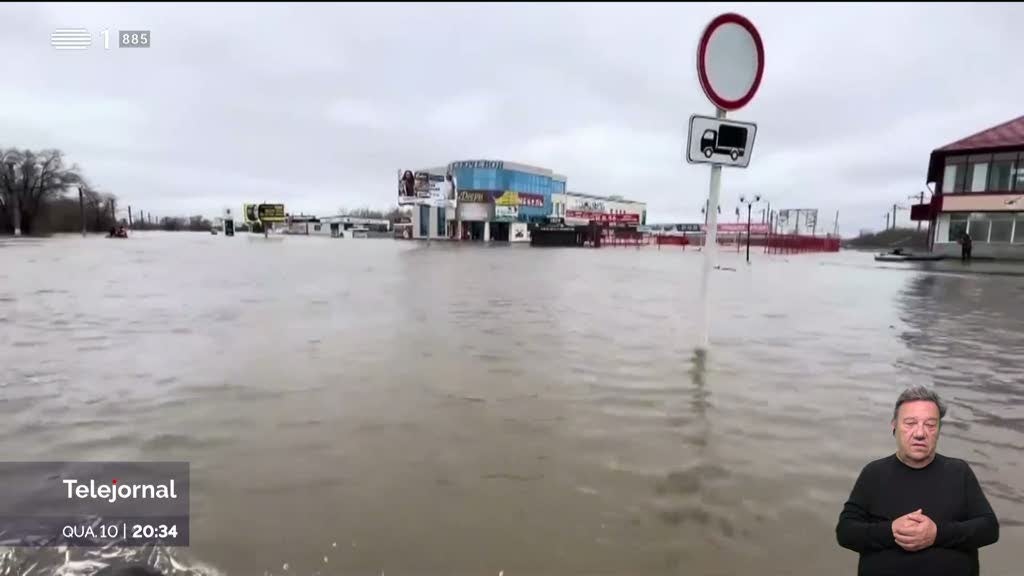 Rússia e Cazaquistão evacuaram regiões inundadas pelos rios