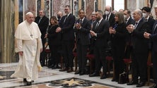 Imagem de Papa pede compromisso para acabar com “guerra repugnante”
