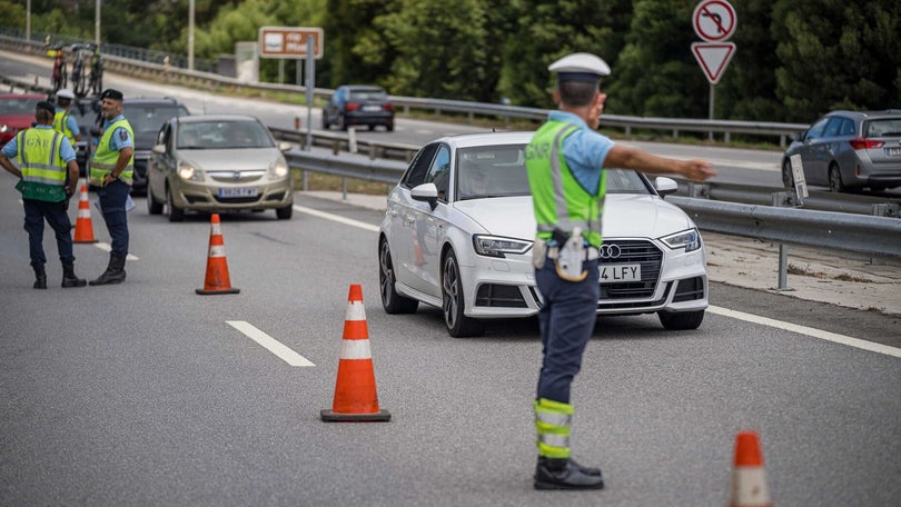 Controladas cerca de 673 mil pessoas e recusada a entrada a 115