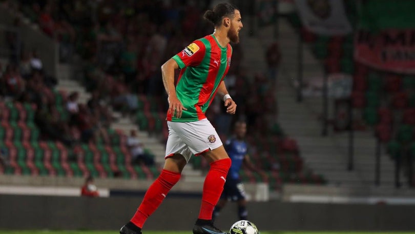 Matheus Costa renova com o Marítimo