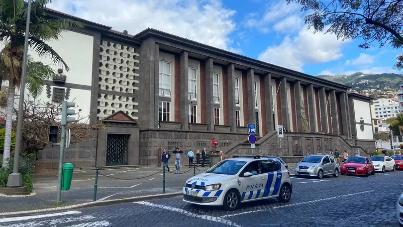 Presumível autor do crime de homicídio já está no Tribunal da Comarca da Madeira