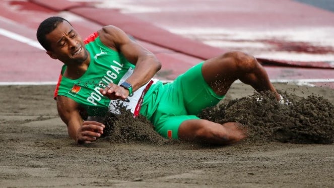 Imagem de Nelson Évora falha final do triplo salto