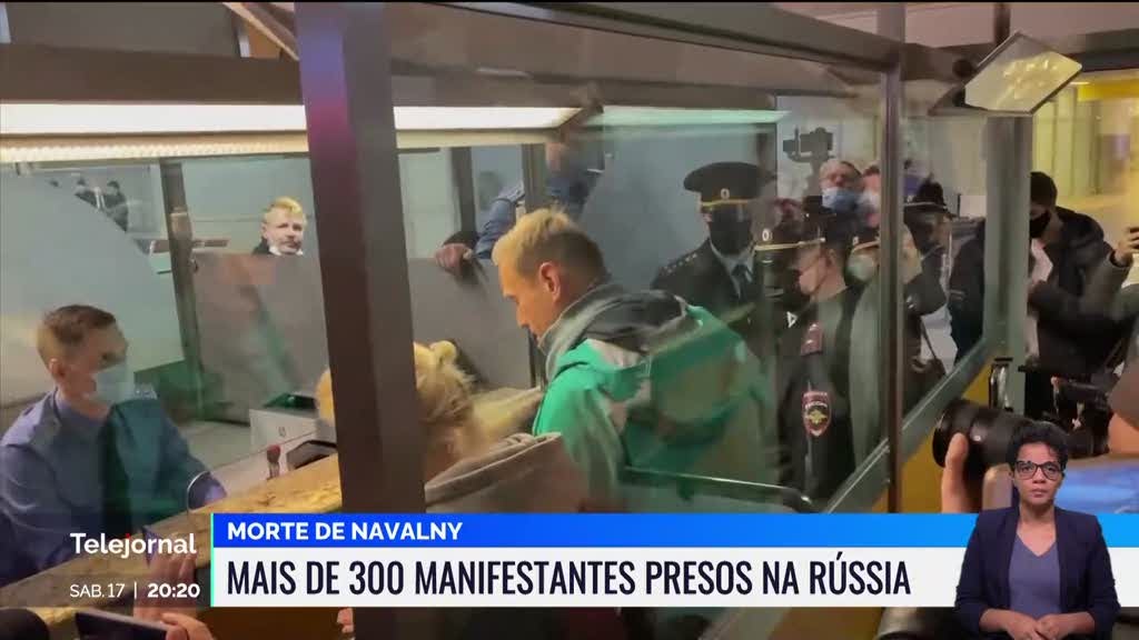 Morte de Navalny. Mais de 300 manifestantes presos na Rússia