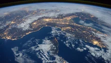Imagem de Dia da Terra mobiliza ações para «investir no planeta» doente