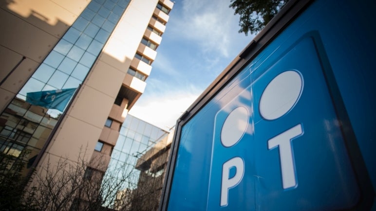 Imagem de Trabalhadores da PT pedem a Cafôfo para usar boa relação com Costa