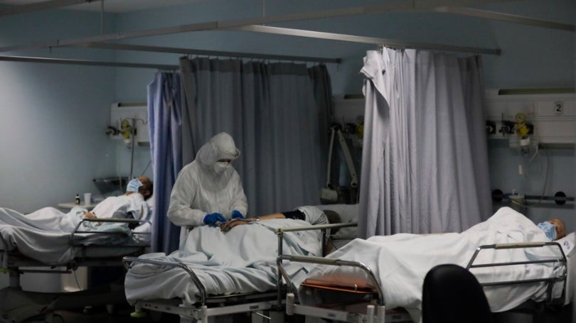 Imagem de Covid-19: Portugal atinge novo recorde de internamentos com 2.122 doentes nos hospitais