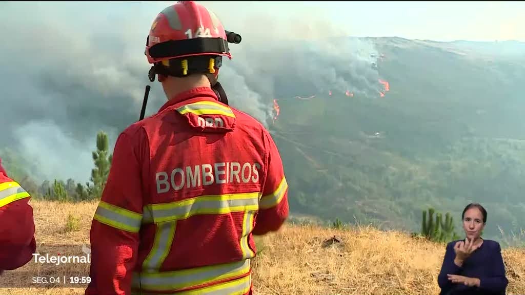 Fogo em Mondim de Basto ameaça três aldeias