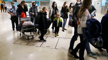 Imagem de 75 cidadãos portugueses e luso-ucranianos já saíram da Ucrânia (vídeo)