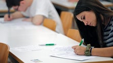 Imagem de 500 alunos da escola Jaime Moniz pediram a revisão dos exames nacionais