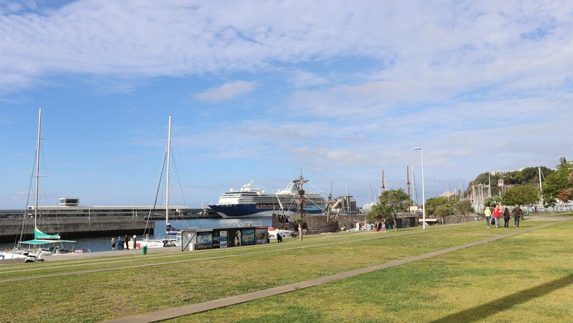 Porto do Funchal acolheu hoje o «Marella Explorer 2»