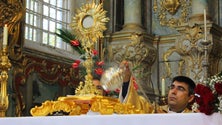 Bispo do Funchal afasta padre Giselo Andrade do Monte mas mantém-no como sacerdote