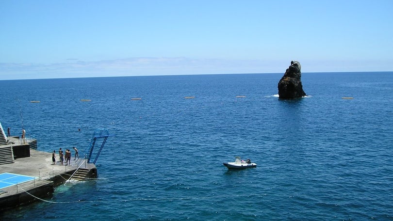 Capitania do Funchal recolhe corpo do mar