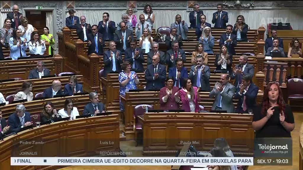 Parlamento aprova proibição da burca