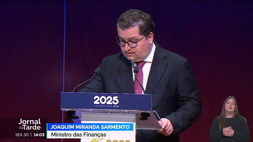 Ministro das Finanças quer "marca europeia" para investimento das poupanças