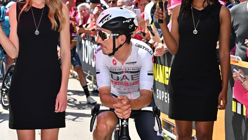 Imagem de Geraint Thomas segura liderança na 19.ª etapa, João Almeida segue em terceiro