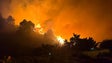 Imagem de Reacendimentos noturnos levantam suspeitas de fogo posto (vídeo)