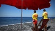 Imagem de Empresários preocupados com a falta de nadadores salvadores durante o verão