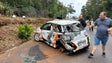 Imagem de Acidente deixa carro maltratado, pilotos estão bem