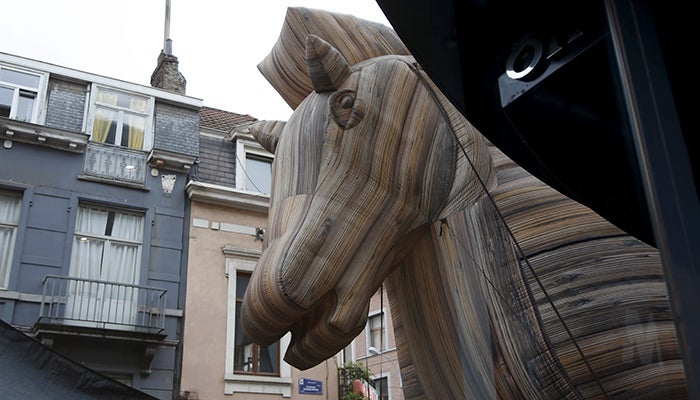 O Cavalo de Troia a cavalgar Estrasburgo