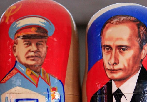 Putin enaltece czar e Estaline