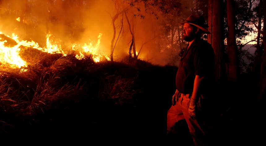 Os fogos continuam a massacrar o sudeste da Austrália
