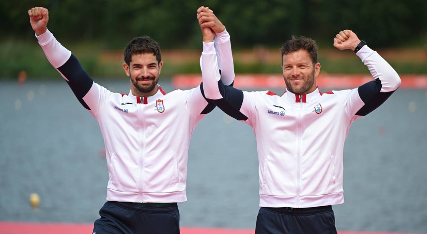 Imagem de João Ribeiro e Messias Baptista vice-campeões do mundo em K2 500 metros