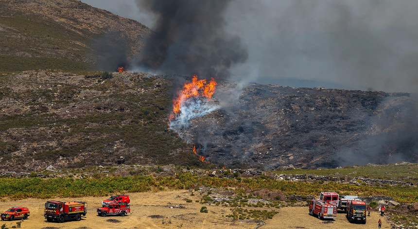 Acidente em Arouca. Um dos quatro bombeiros feridos corre risco de vida
