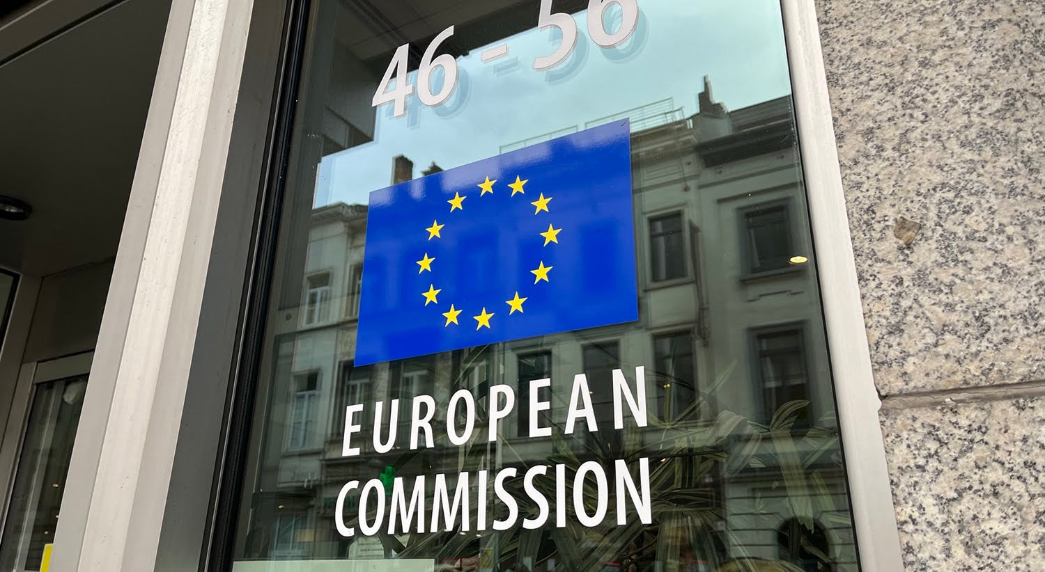 União Europeia pede contenção e respeito pelas vidas de civis