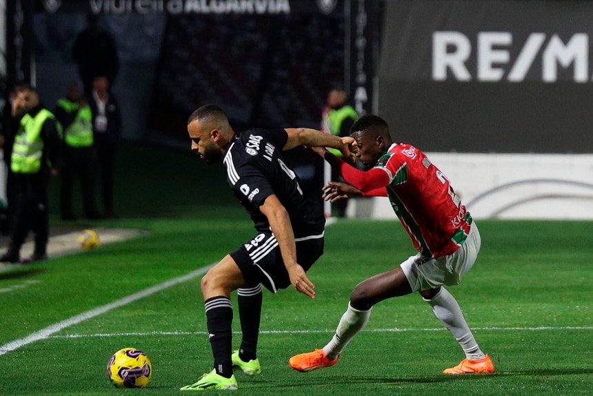 Estrela da Amadora recebeu e perdeu com o Benfica
