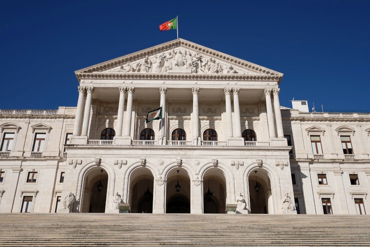 PS prop�e limites � escolha para gabinetes de parentes at� ao terceiro grau