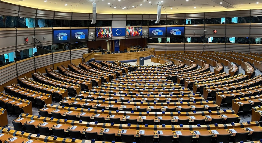 Imagem ilustrativa: Definição de violação: Parlamento quer um conceito de consentimento definido nu