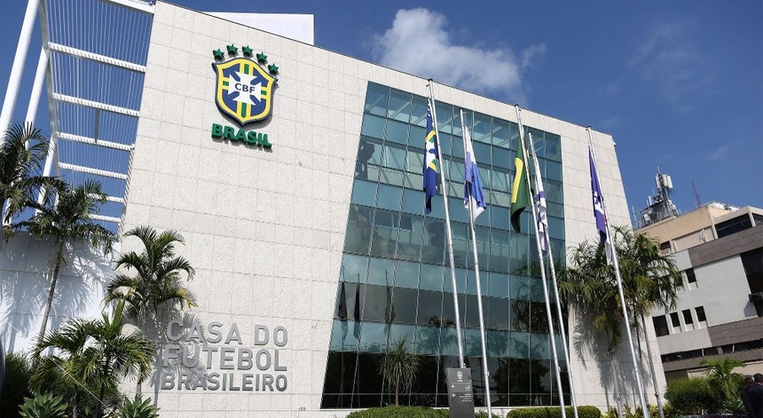 A CBF denunciou à FIFA “atos racistas” contra o defesa Robert Renan
