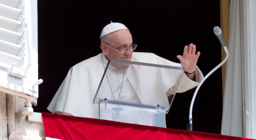 Das 8h às 19h: o Expresso viaja com o Papa Francisco para Portugal