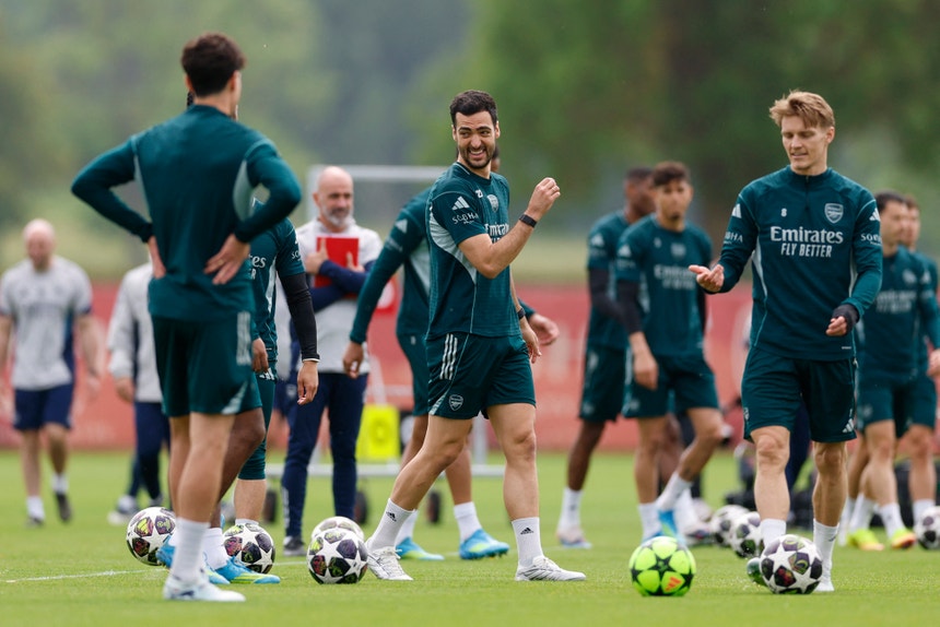 Arsenal chega à final 20 anos depois e tenta erguer troféu pela primeira vez